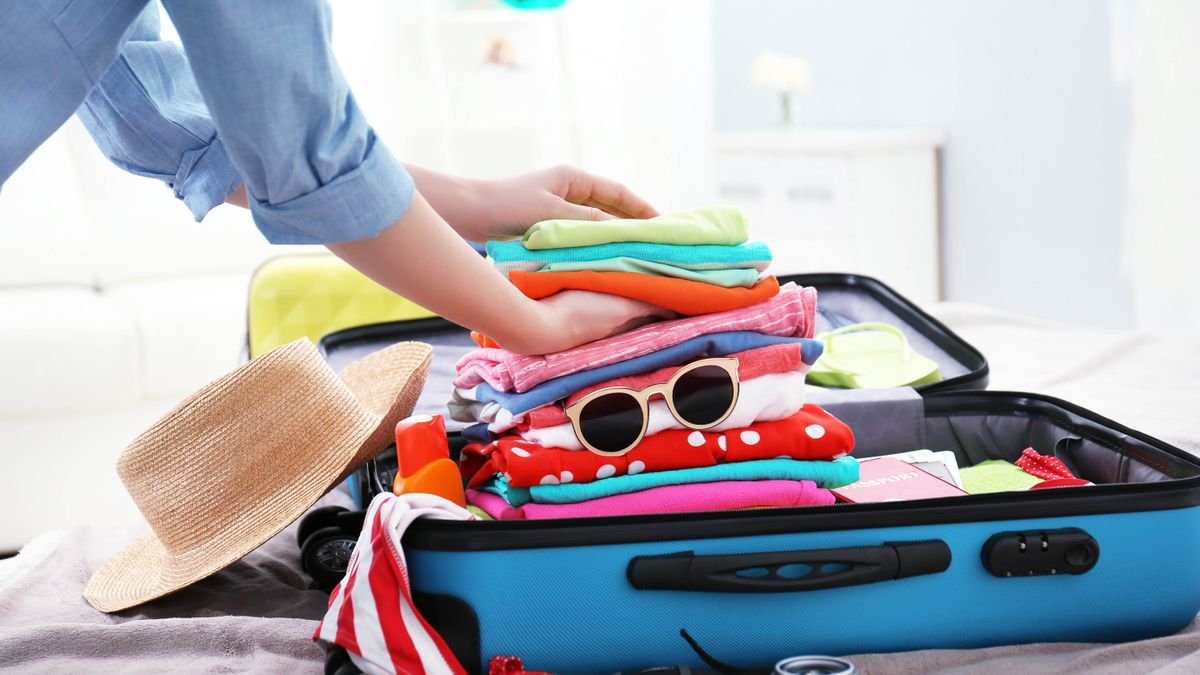 Must-Have Travel Essentials in Your Cary-On Luggage